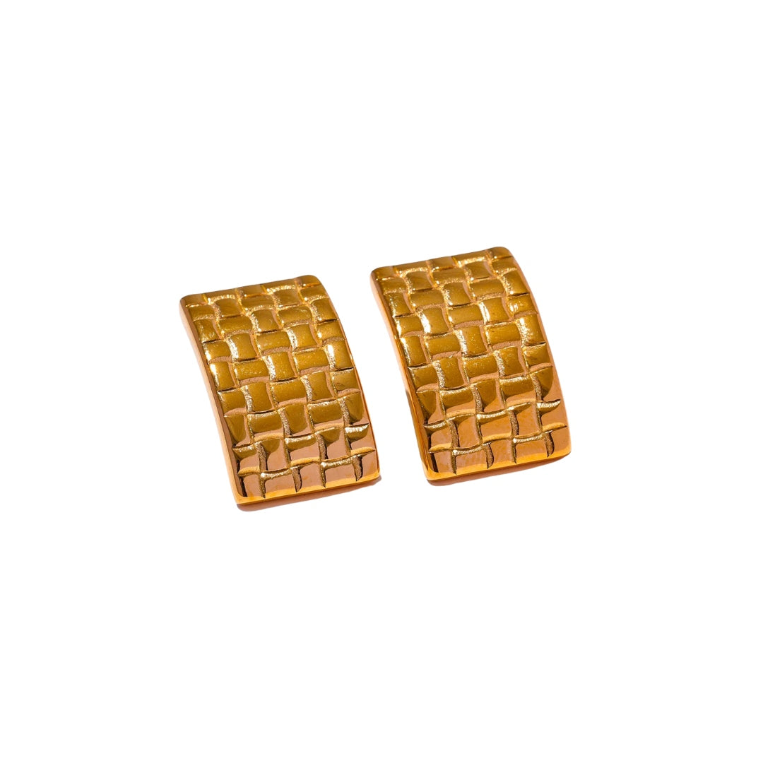 Gold rectangular earrings