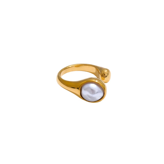 Gold pearl ring