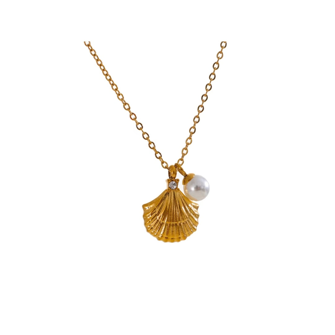 Gold shell necklace