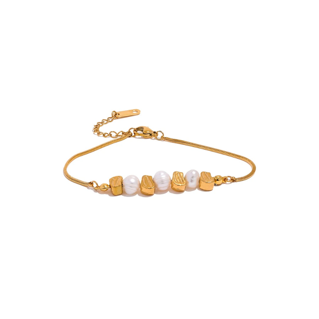 Gold pearl brecelet